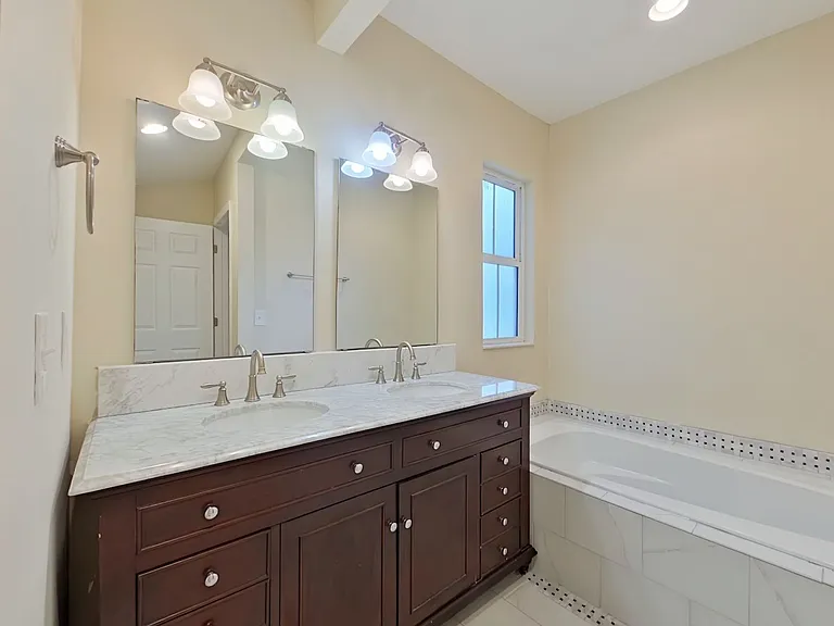1844 Thacker Ave — Photo 17