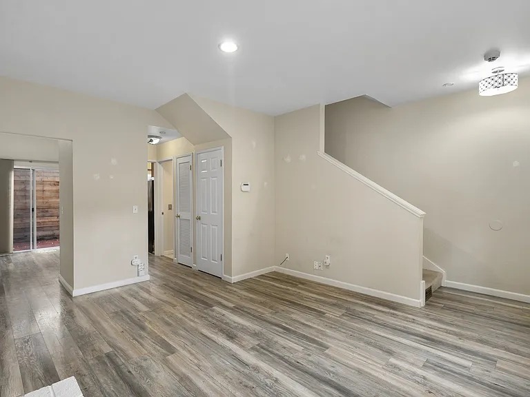 3858 Maybelle Ave #1 — Photo 3