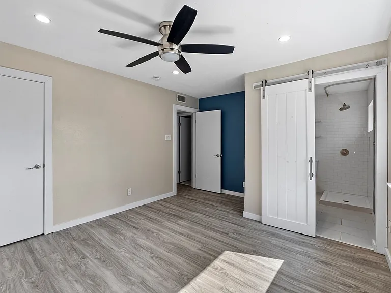 10107 Floyd Dr — Photo 16