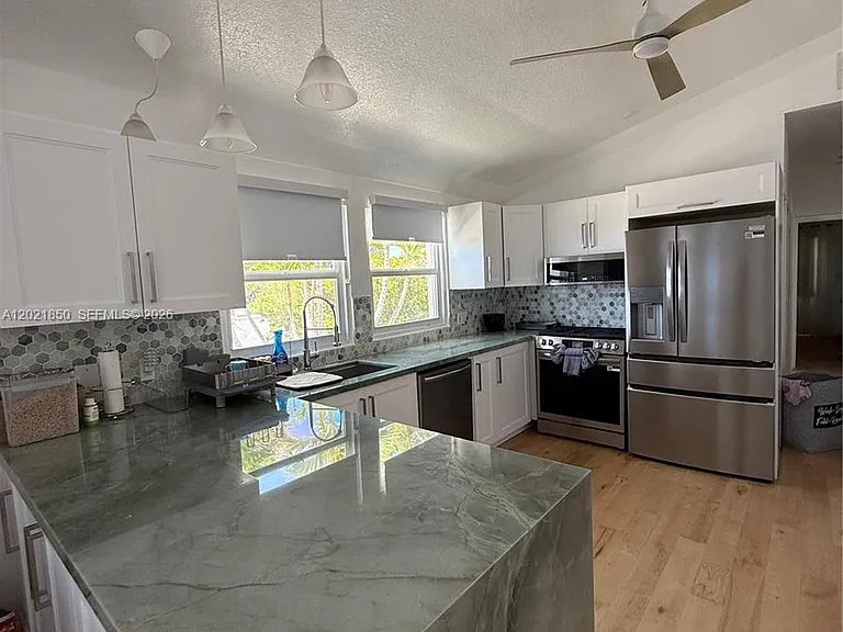 172 Valois Blvd — Photo 18
