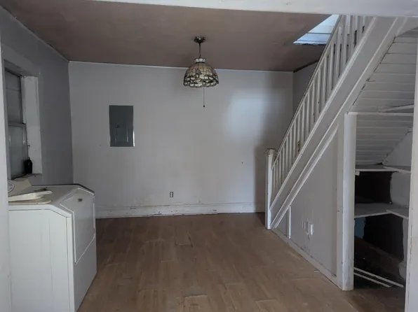 970 Hillcrest Ave, Springfield, OH 45504