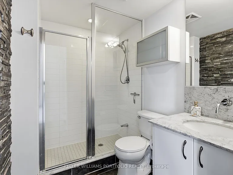 59 E Liberty St #911 — Photo 24