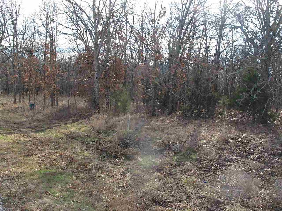 2nd image of 10 Chateau Bnd