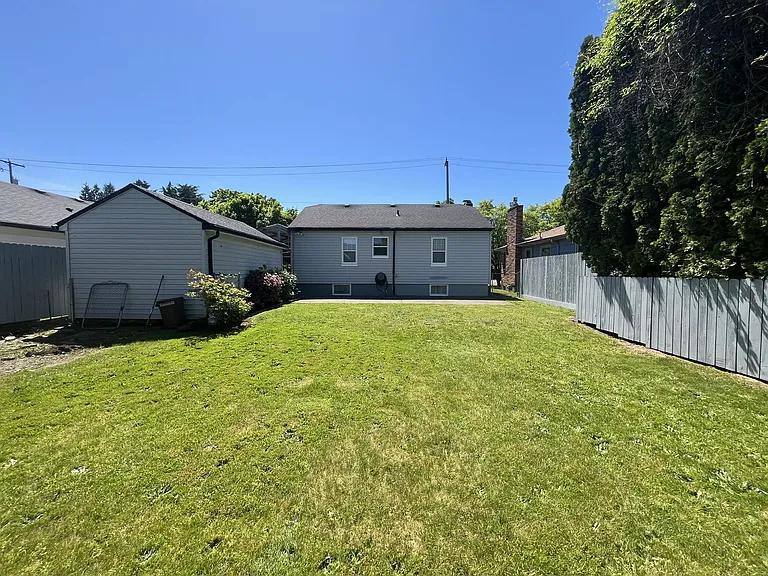 2417 N Rosa Parks Way — Photo 42