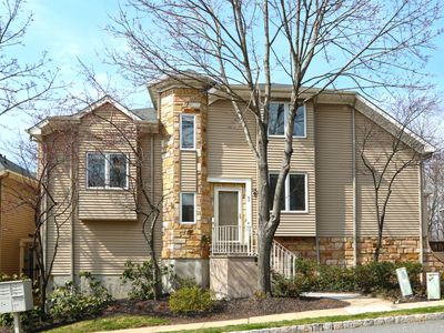 63 Blackburne Ter, West Orange, NJ, 07052