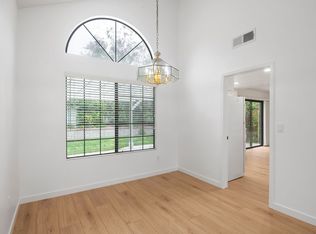 4139 Lost Springs Dr, Calabasas, CA 91301