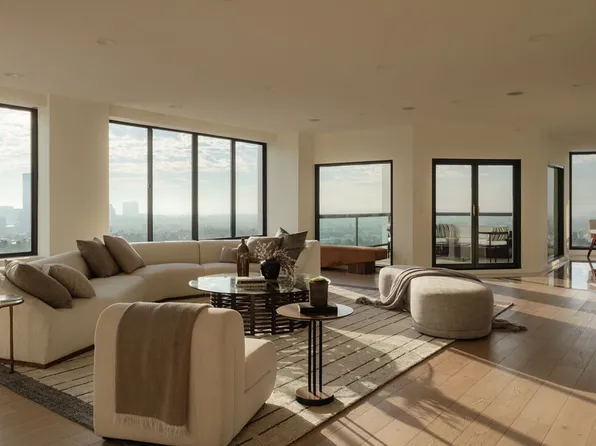 10724 Wilshire Blvd APT 1501, Los Angeles, CA 90024