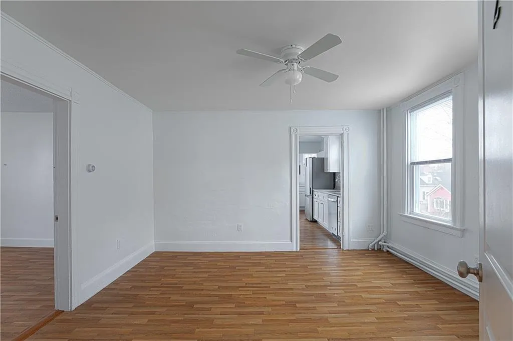 2 bed, 1105 sqft, $2,700 — Photo 4