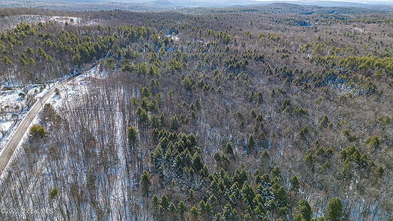 3rd image of 527 Madonna Lake Road