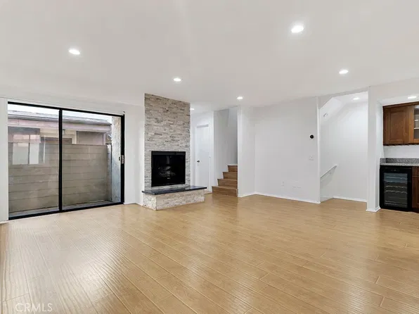 7240 Shirley Ave Unit 102, Reseda, CA 91335