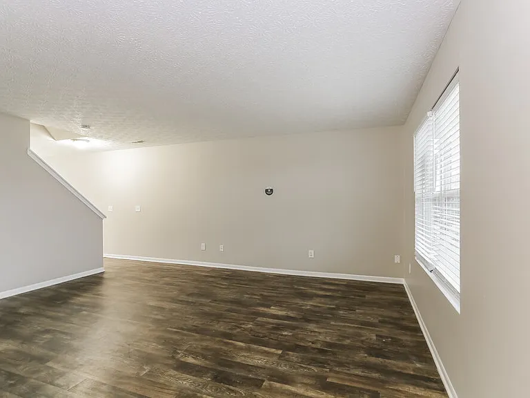 6280 Marengo St — Photo 5