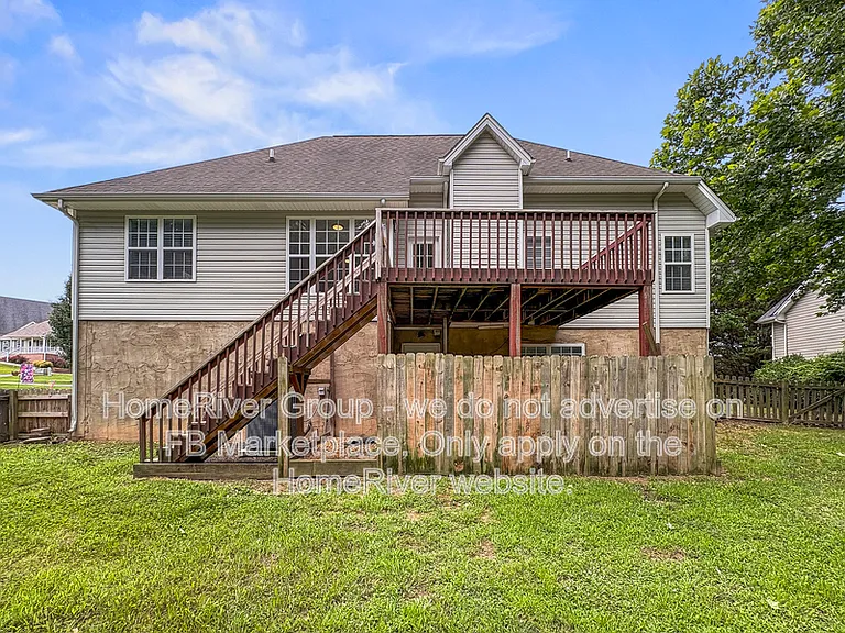 72 Elaine Dr — Photo 17