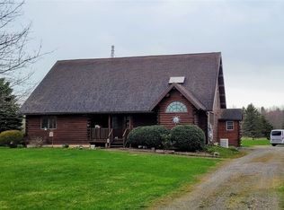 10200 Millers Rd, Lyndonville, NY 14098