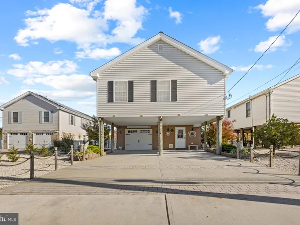 405 Twin Lakes Blvd, Little Egg Harbor, NJ 08087