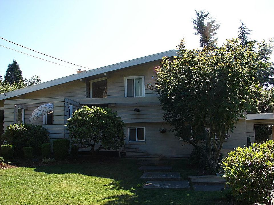 1st image of 414 110th Ave SE