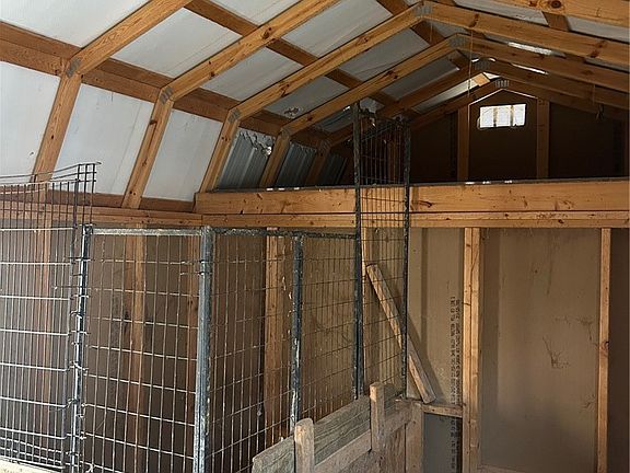 5th image of 6957 Perrys Den Rd