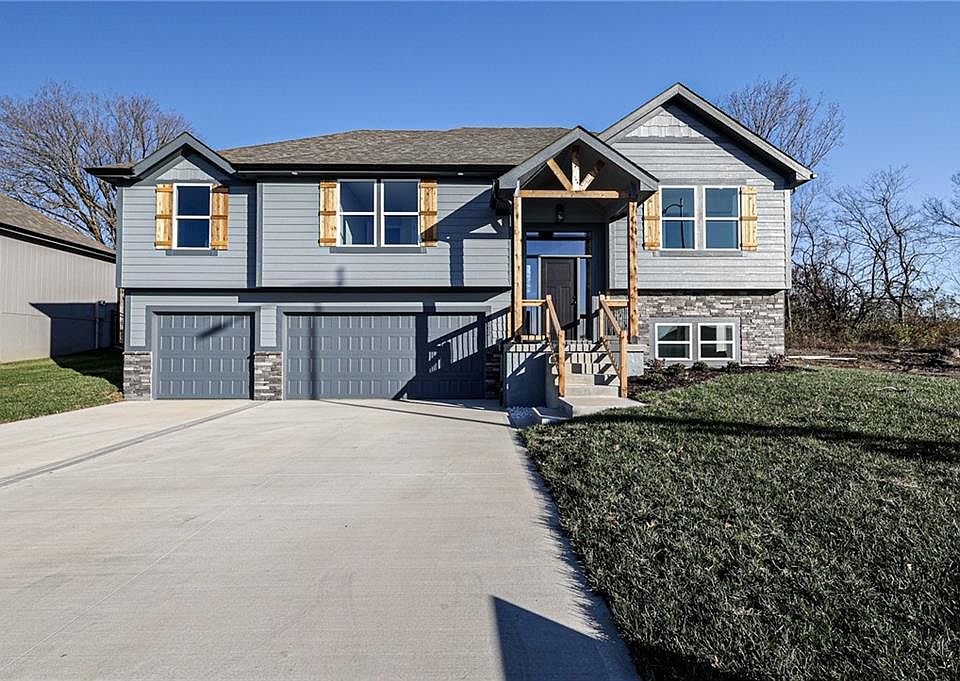 1st image of 2315 NW Megan Dr