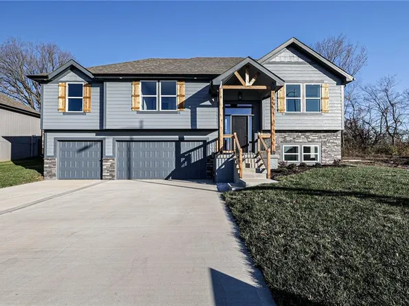 2314 NW Rymeg Dr, Grain Valley, MO 64029