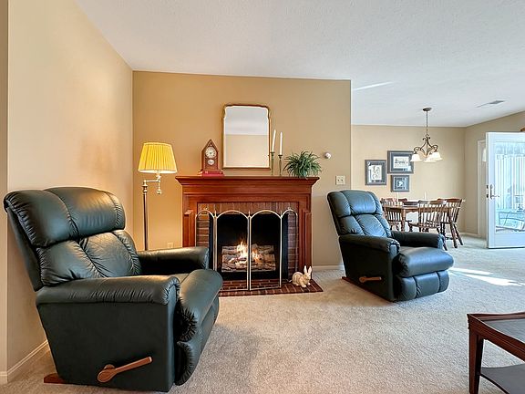 4th image of 881 Avalon Dr
