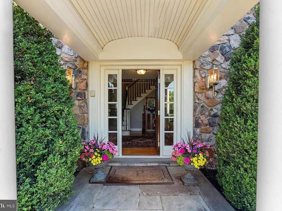 1017 Lorien Dr, Ambler, PA 19002 | MLS #PAMC2182128 | Zillow
