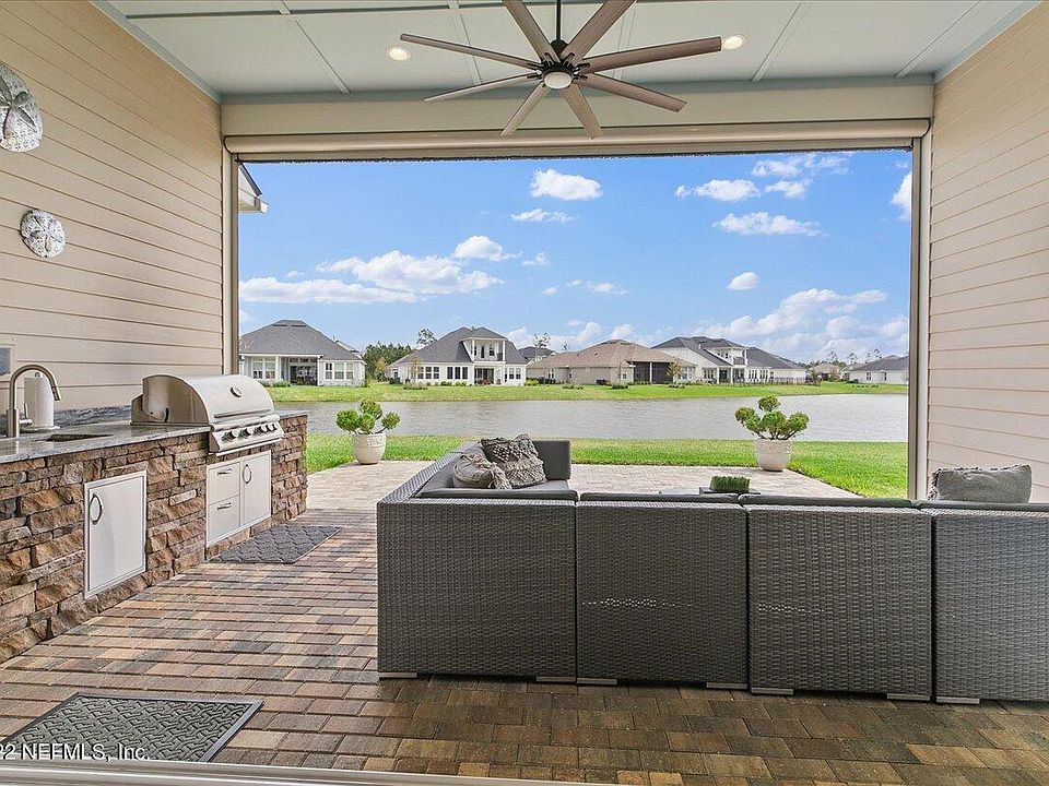 1st image of 420 Glenneyre Cir
