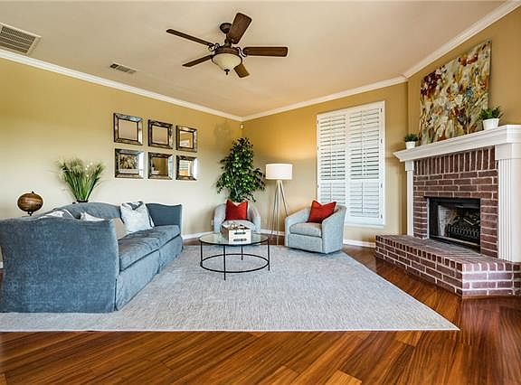 3rd image of 9205 Spicebrush Dr