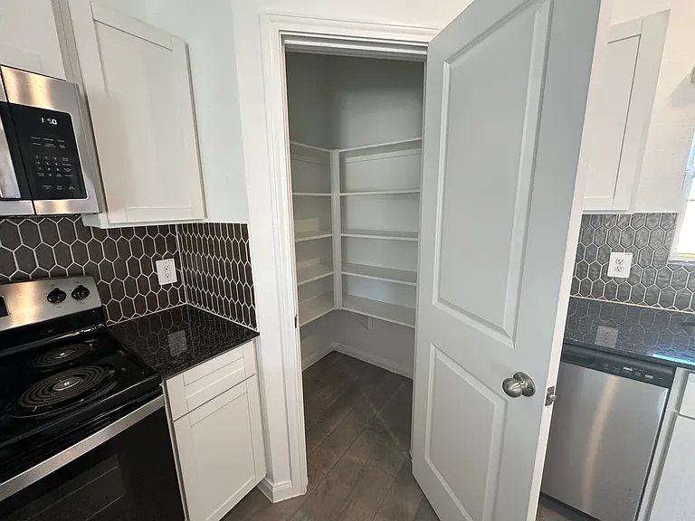 16737 N Marie Village Dr — Photo 6