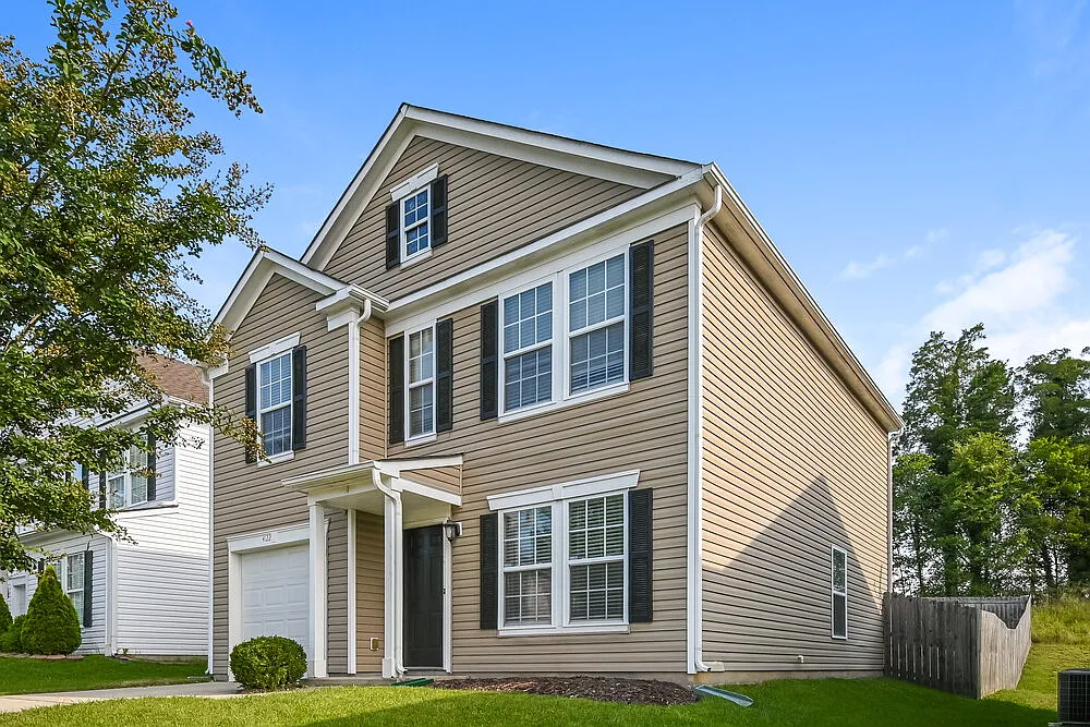 3 bed, 2.5 bath, 1627 sqft, $1,955 — Photo 4