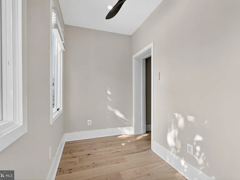 32 Adams St NW — Photo 28