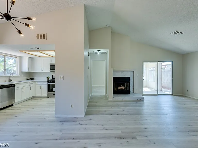 582 Searchlight Dr — Photo 31