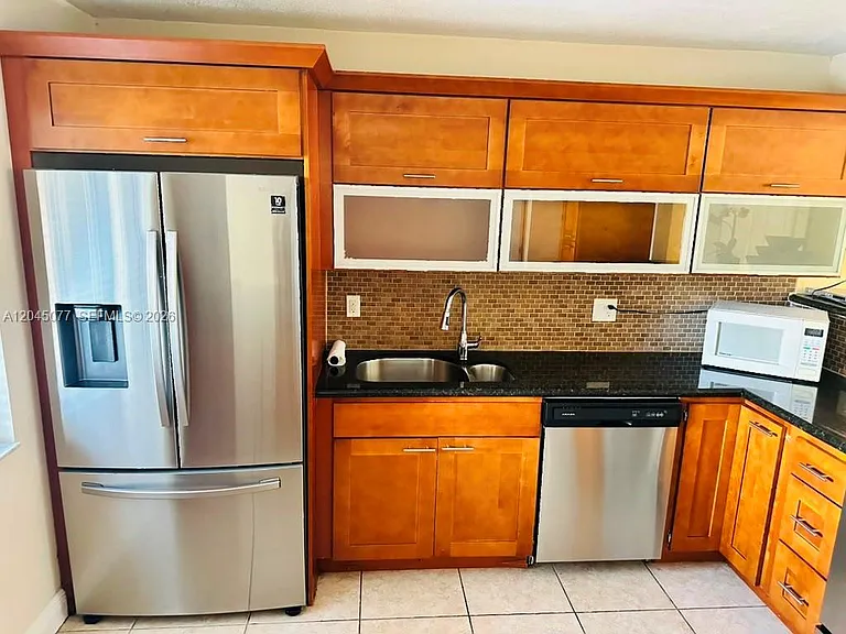 197 Lakeview Dr #105 — Photo 3