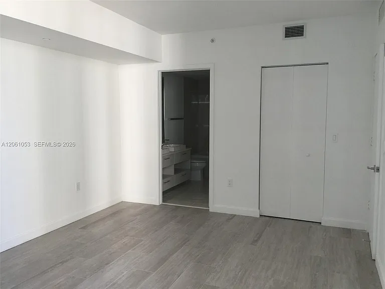 45 SW 9th St #1607 — Photo 6