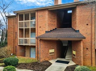 143 Green Turtle Ln APT 3, Charlottesville, VA 22901