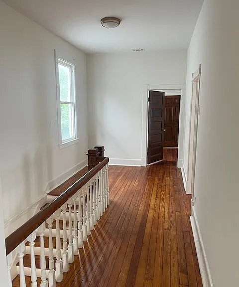 718 E Henry St — Photo 22