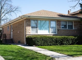 7630 Suffield St, Morton Grove, IL 60053