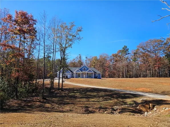 476 Christmas Tree Rd, Homer, GA 30547