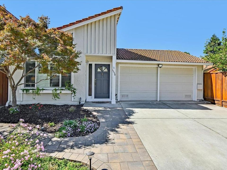 2nd image of 1558 McKinley Ave
