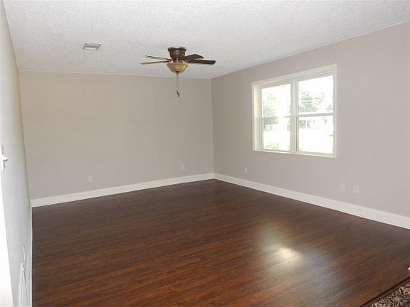 4th image of 6005 Twilight Dr