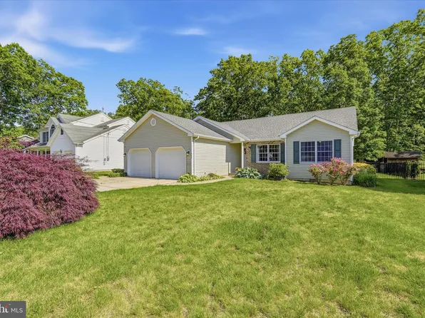 961 Buccaneer Ln, Manahawkin, NJ 08050