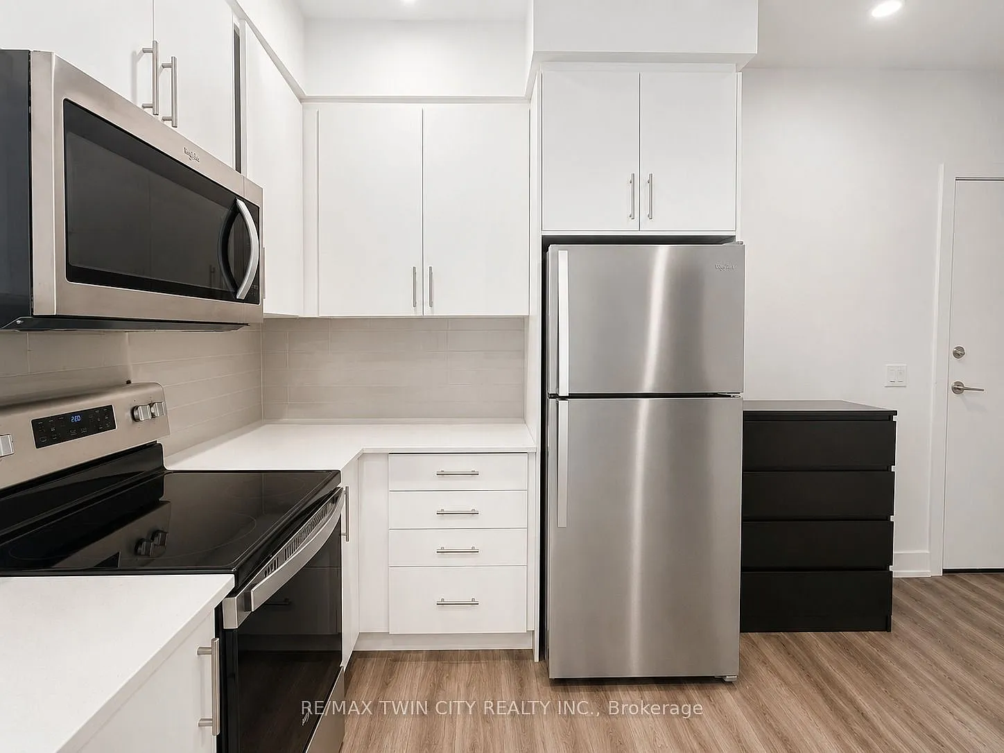 1 bed, $1,800 — Photo 4