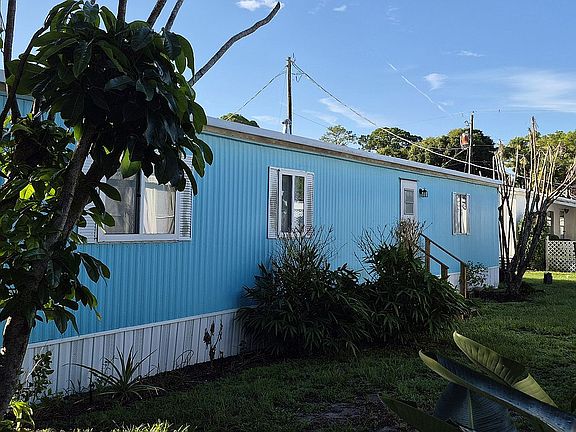3rd image of 2455 N Tropical Trl #4