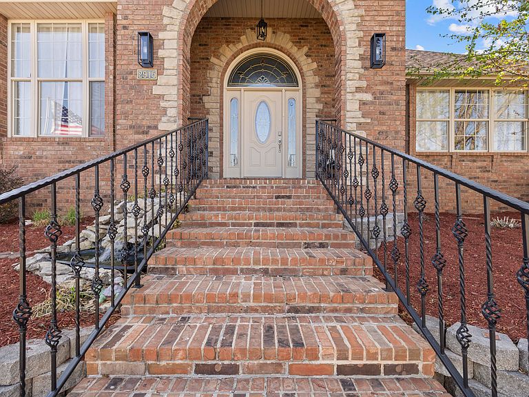 Listing photo 3