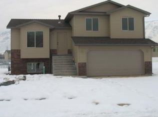 528 E Ridge Place Dr, Ogden, UT 84404