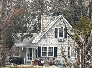 44 Lynwood Ave, Franklin Park, NJ 08823