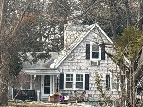 44 Lynwood Ave, Franklin Park, NJ 08823