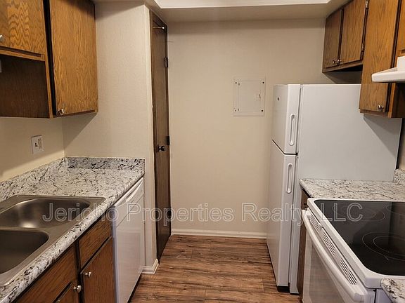 3rd image of 3550 S Harlan St Building 22
