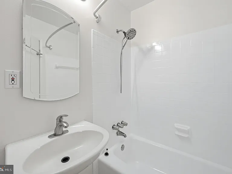 2242 Cartwright Pl — Photo 7