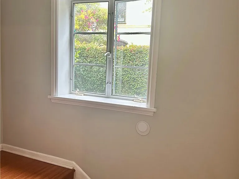 441 S Doheny Dr — Photo 13