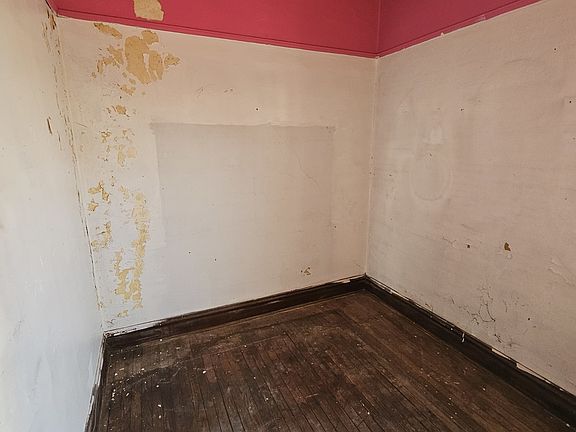 5th image of 1932 S Ridgeway Ave