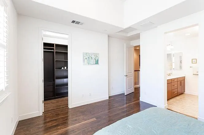 1081 Gaviota Ter — Photo 8